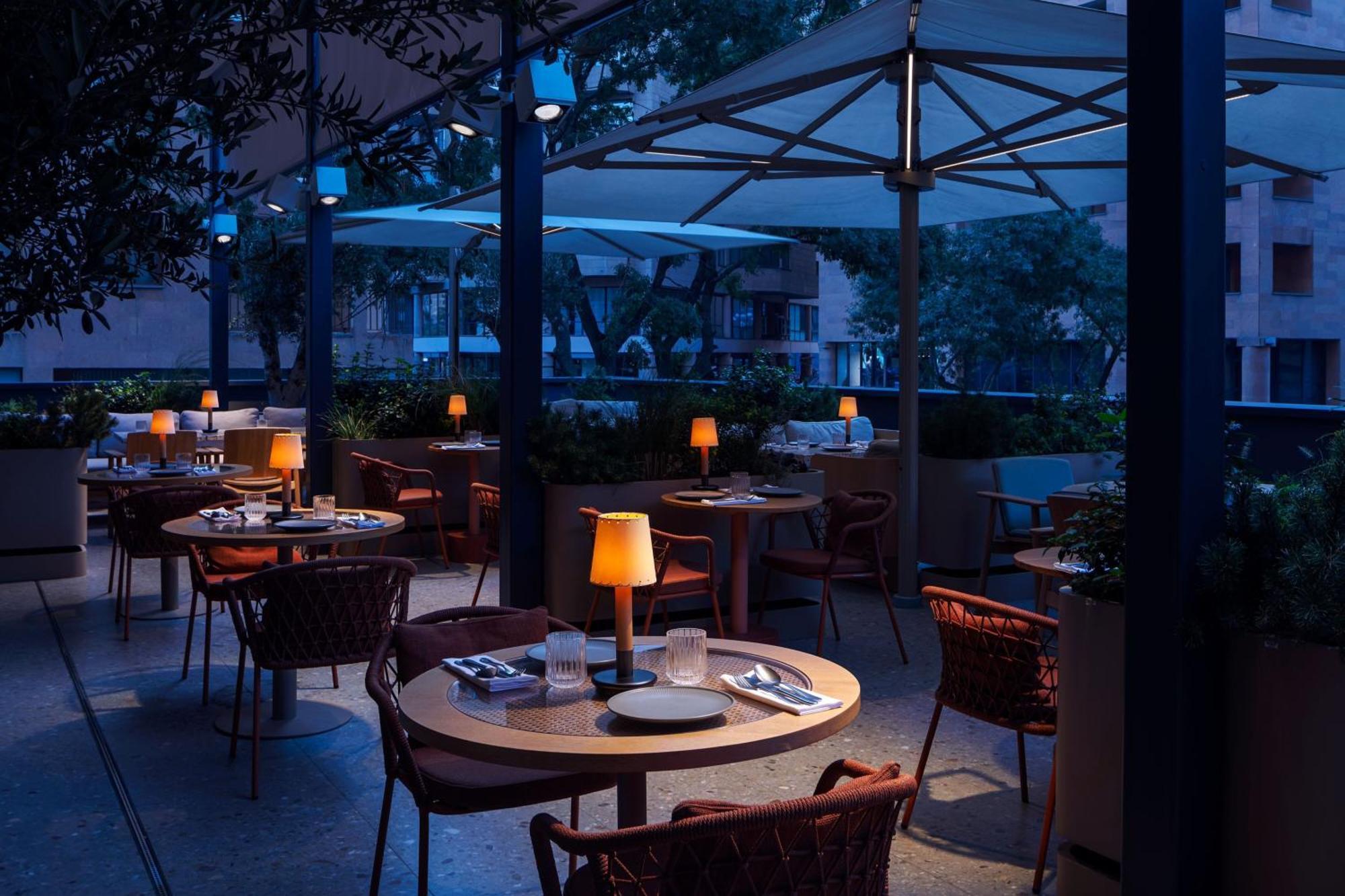 Courtyard By Marriott 耶烈万 外观 照片