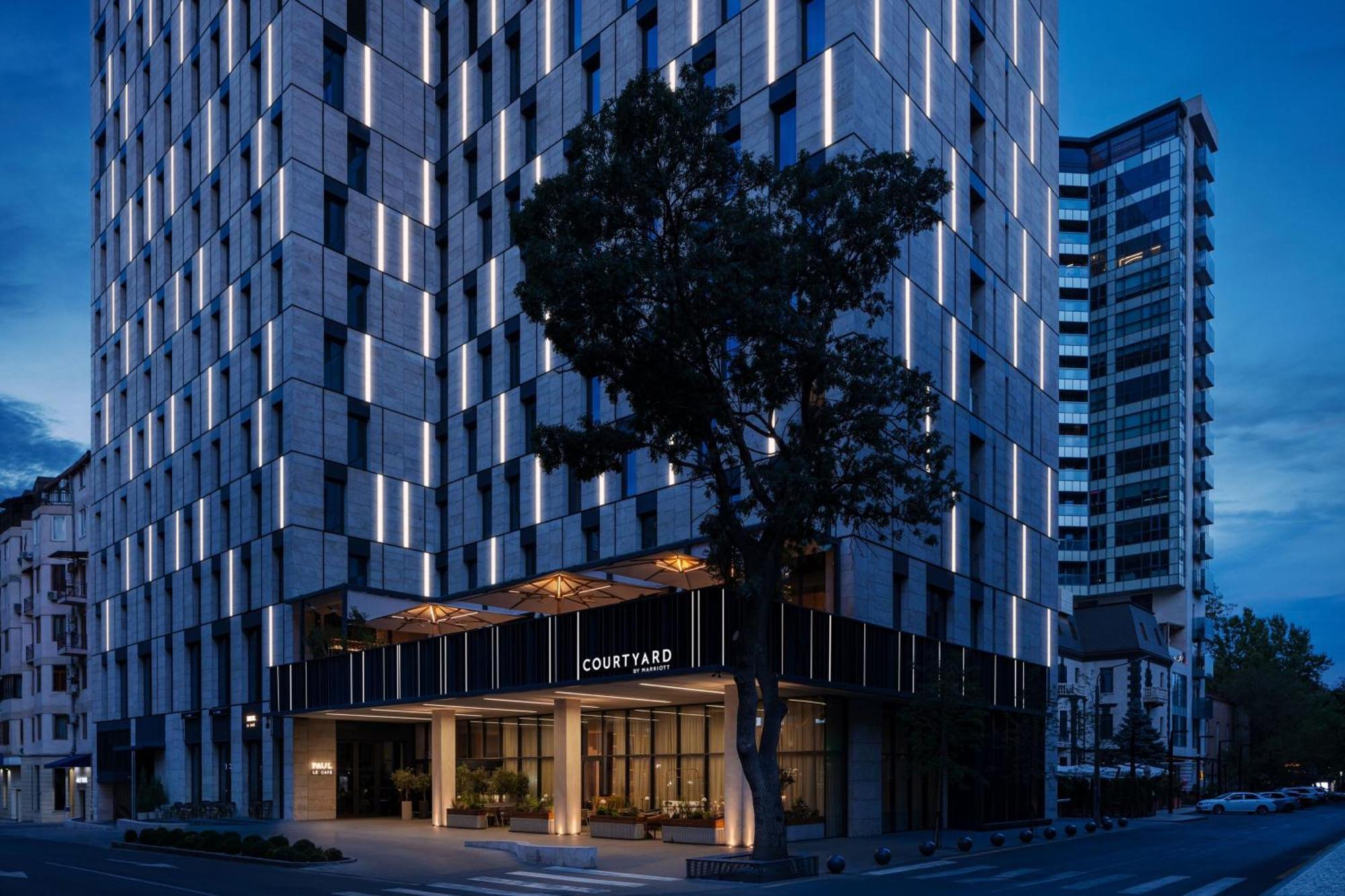 Courtyard By Marriott 耶烈万 外观 照片